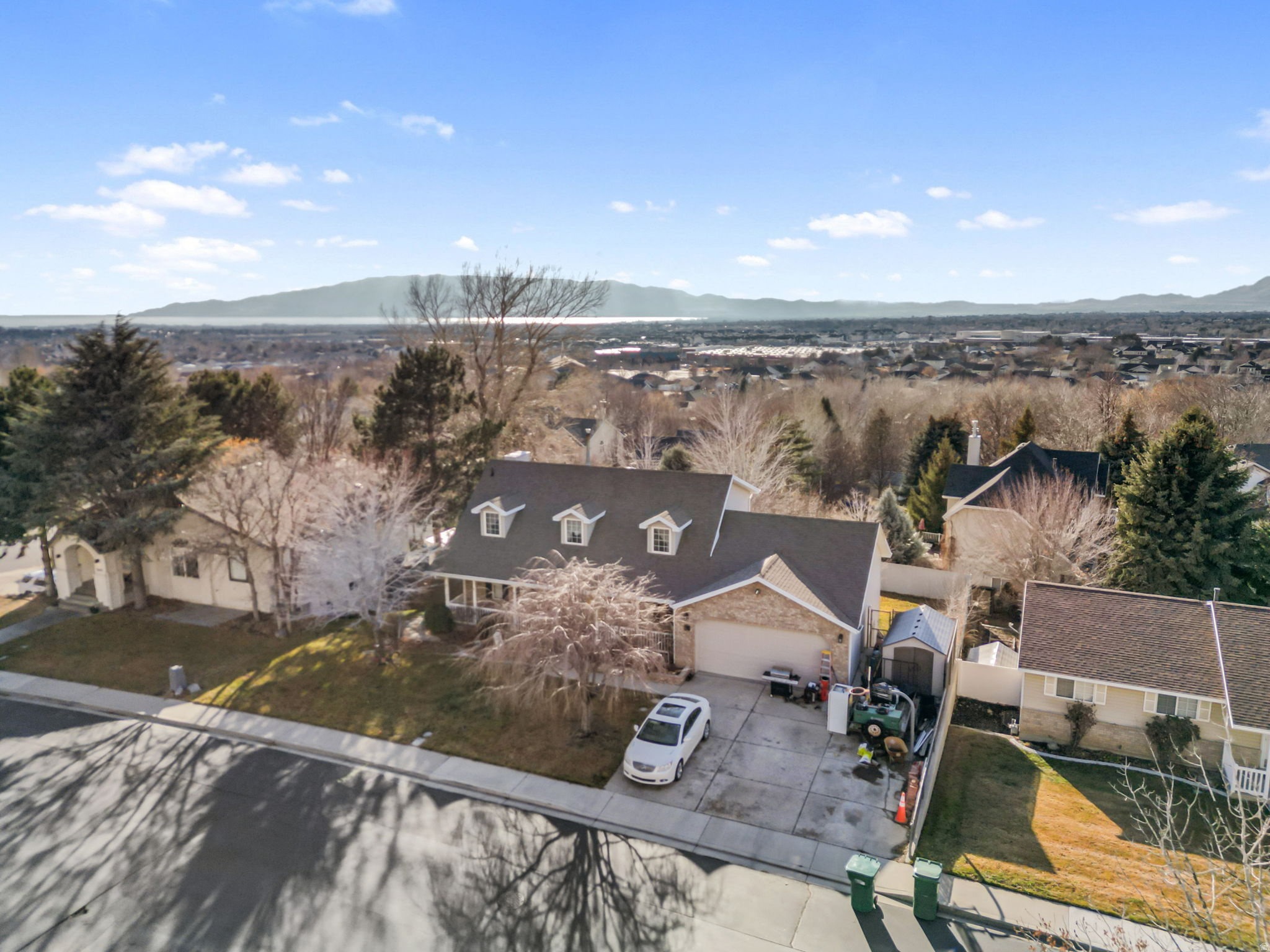 CEDAR COVE - Residential