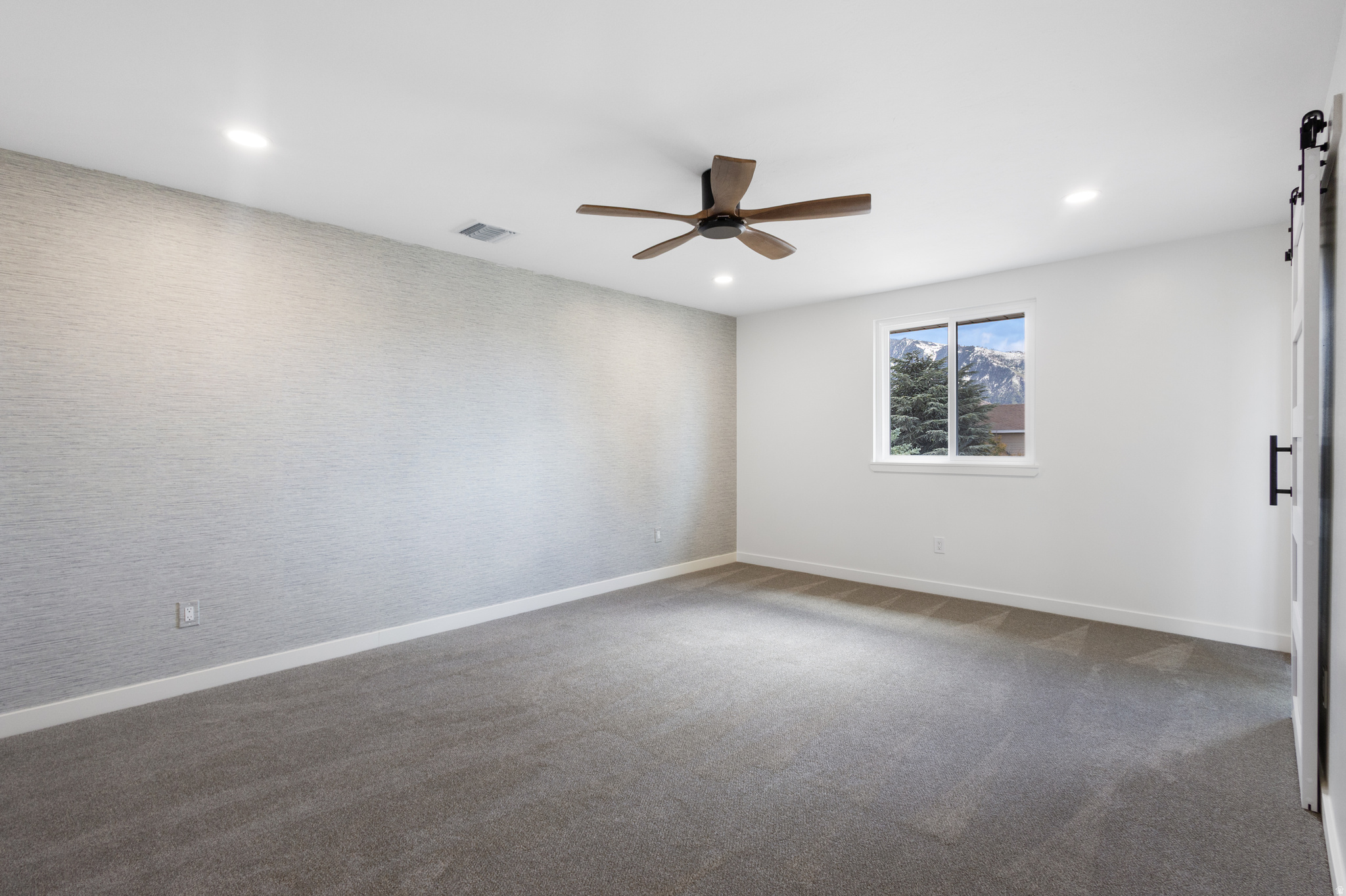 MEADOWS - Residential