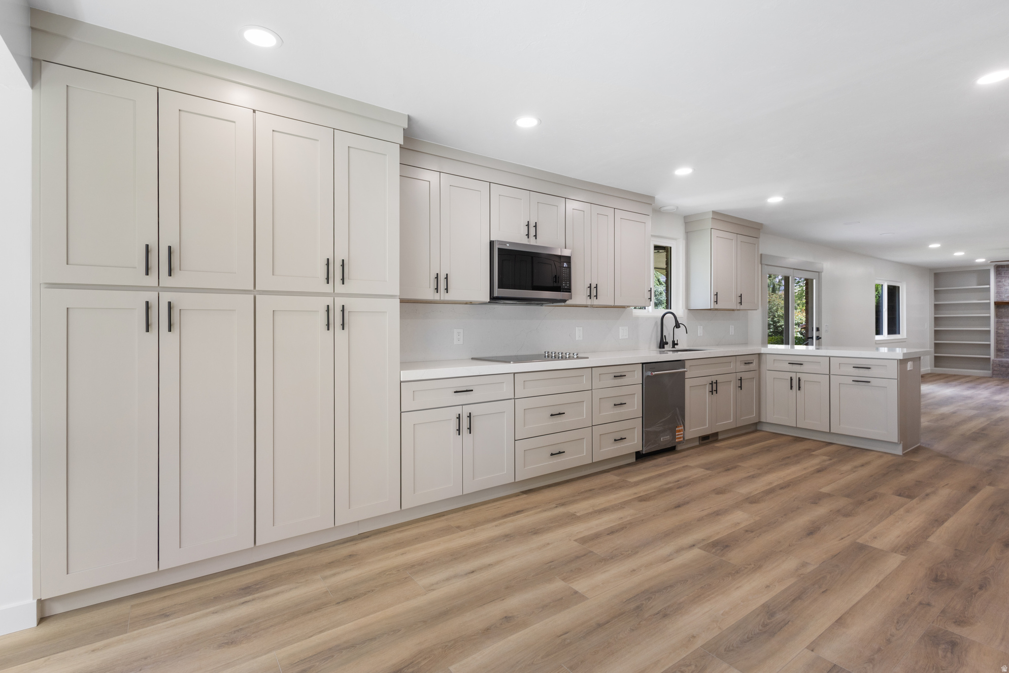 MEADOWS - Residential