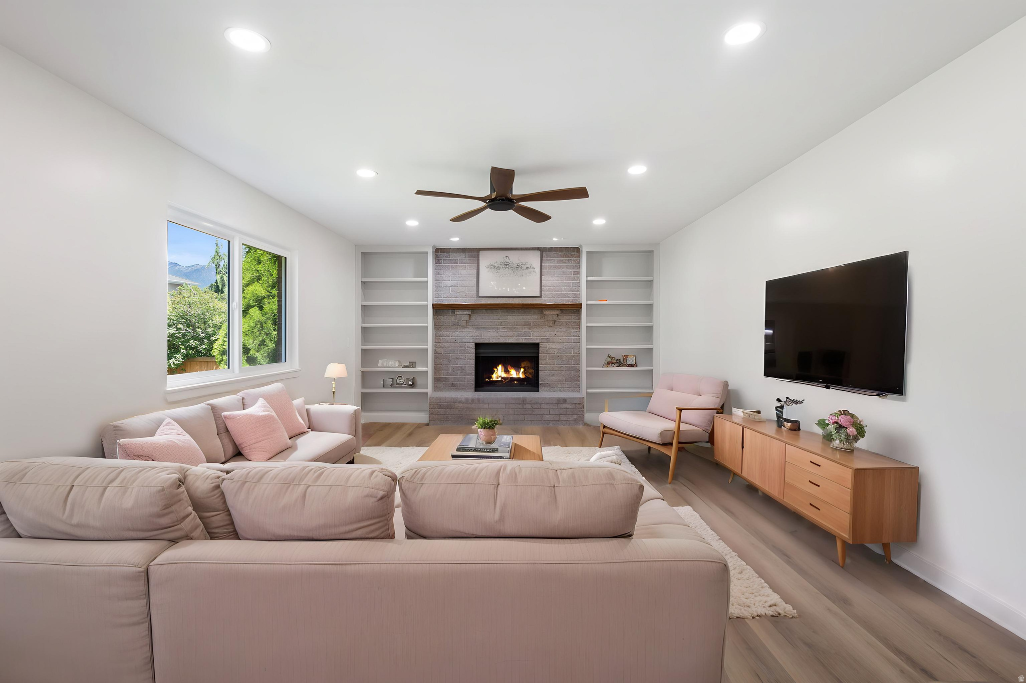 MEADOWS - Residential