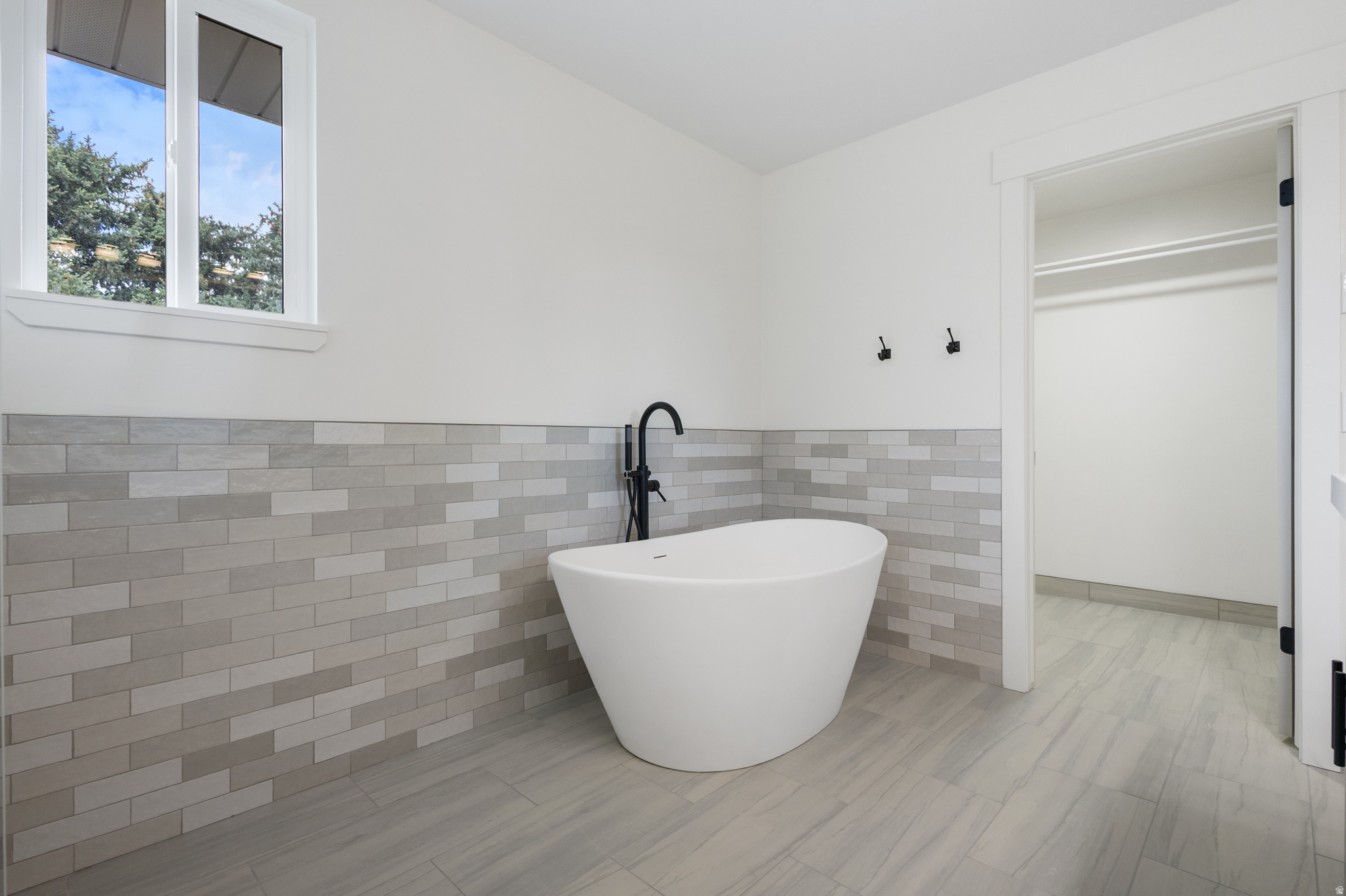 MEADOWS - Residential