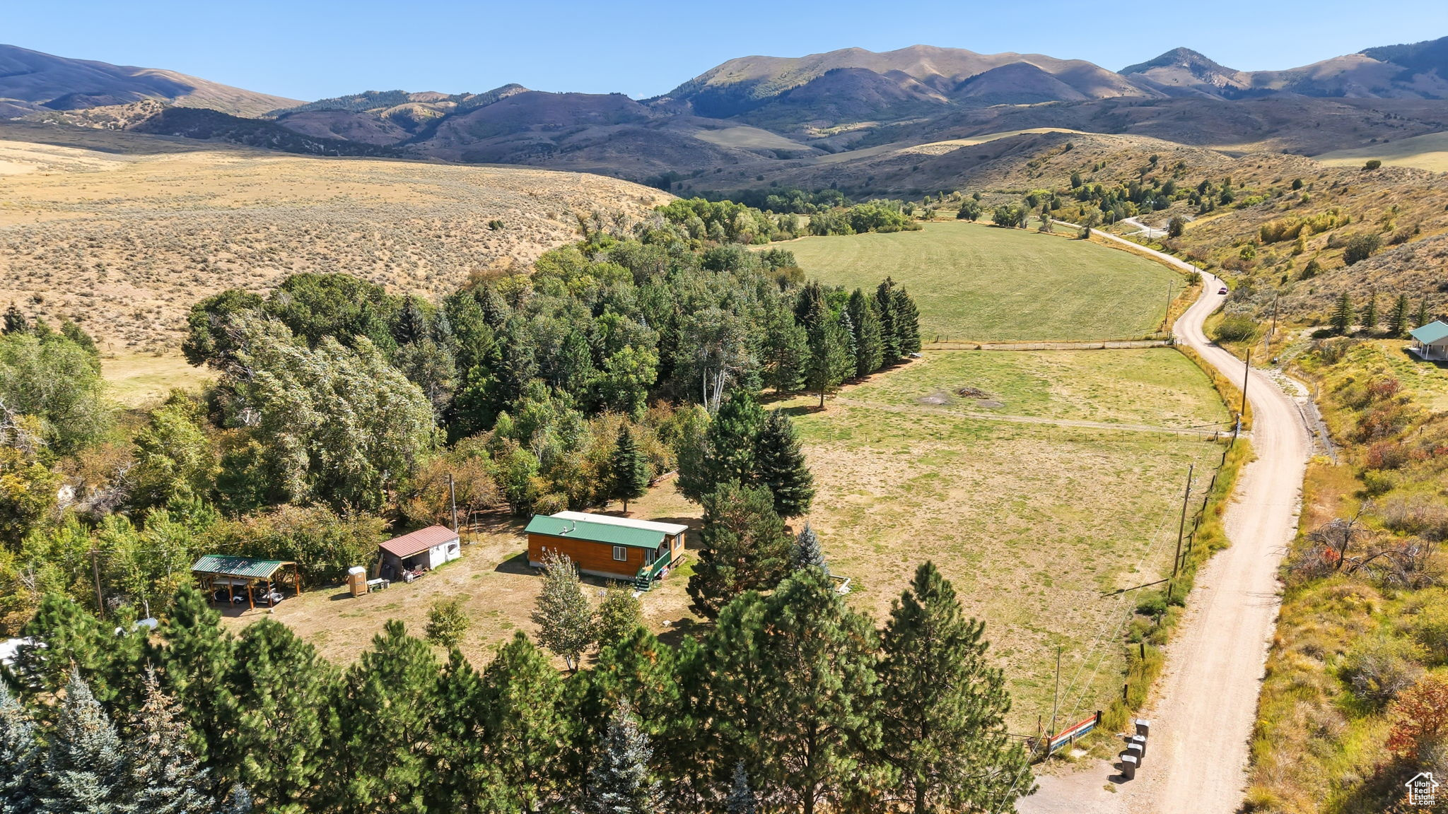 FRONTIER ESTATE - Land
