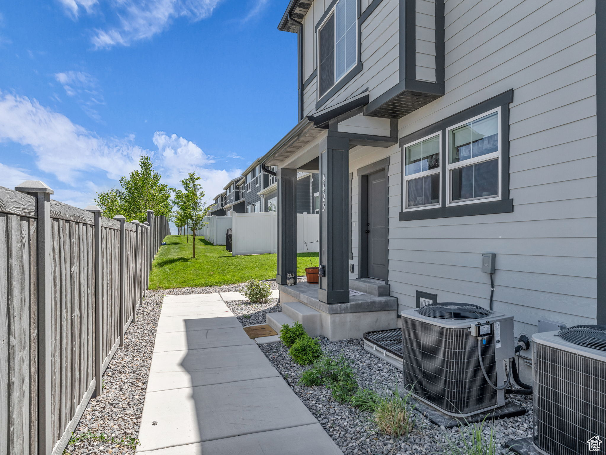 4423 E Longleaf Ln, Eagle Mountain, Utah image 2