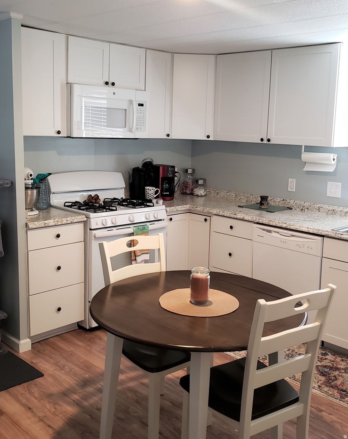 PLEASANT VIEW MHE - Residential