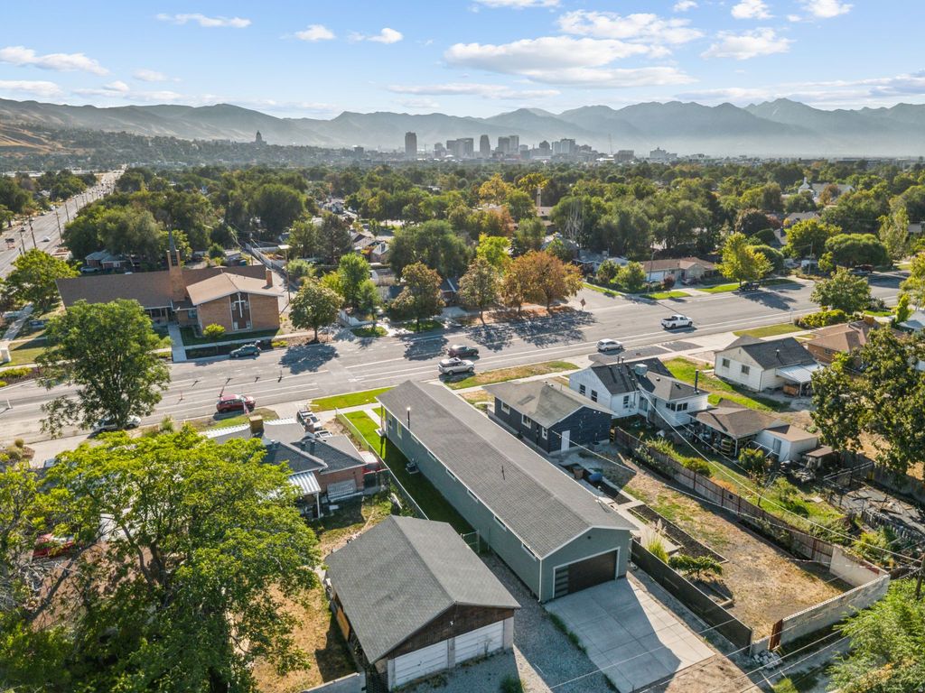 Photo of 565 N 1200 W, Salt Lake City, UT 84116 (MLS # 2128502)