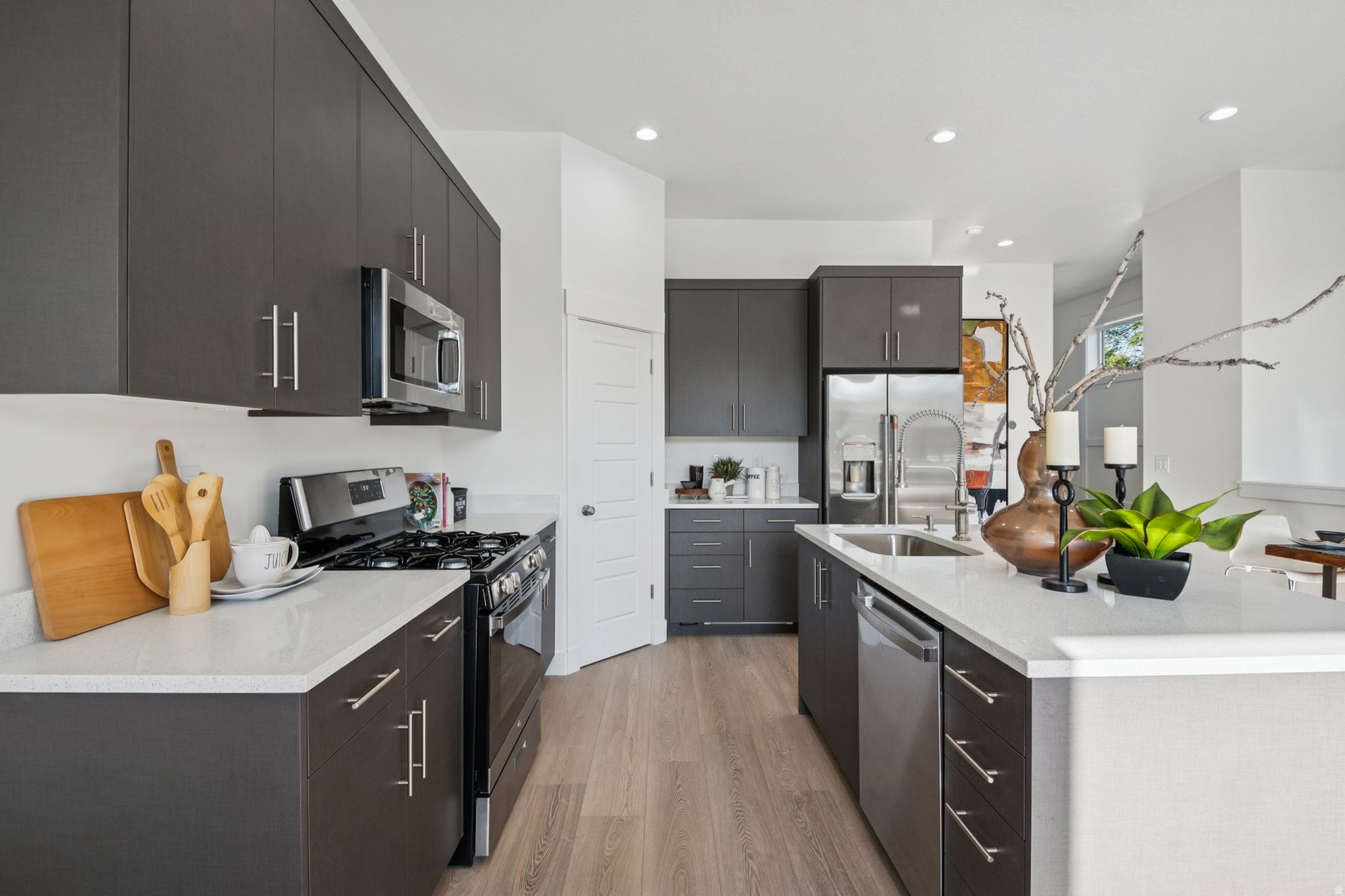 OAKLEY - Residential