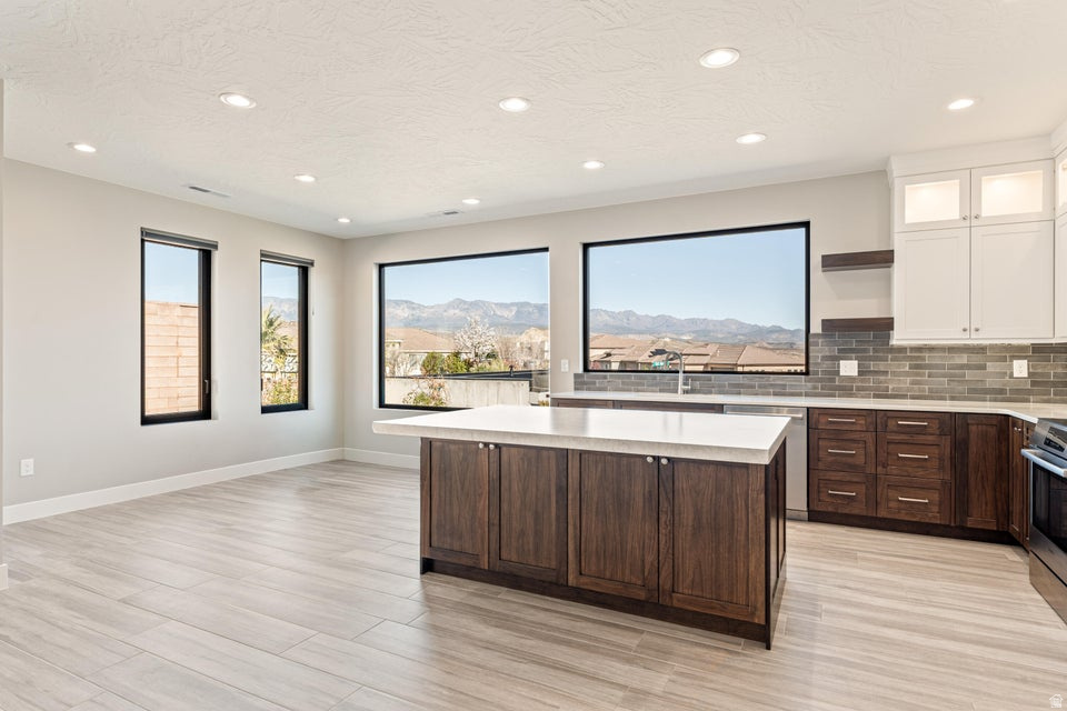 SUNSET RIDGE 3 AMD - Residential