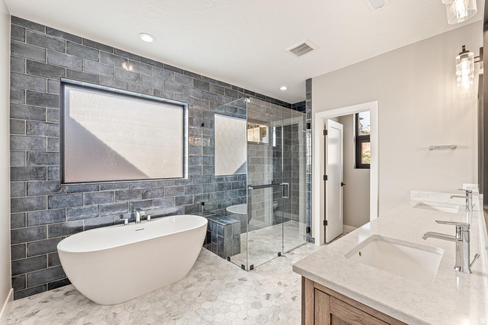 SUNSET RIDGE 3 AMD - Residential