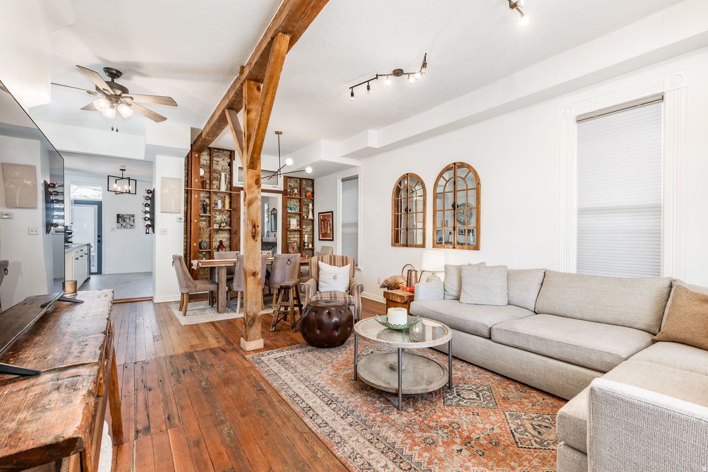 Photo of 764 S LAKE ST, Salt Lake City, UT 84102 (MLS # 2140019)