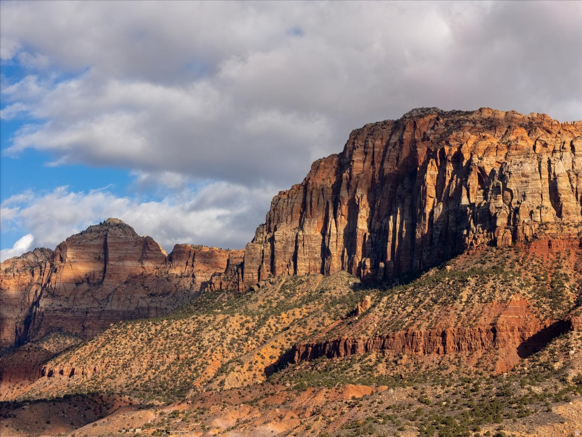 SPRINGDALE TOWNSITE - Land