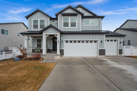 Photo of 14037 S OVERWATCH DR W, Herriman, UT 84096 (MLS # 2137396)