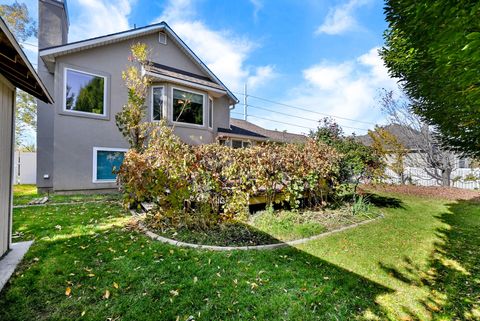 Tiny photo for 1552 N 200 W, Bountiful, UT 84010 (MLS # 2121085)