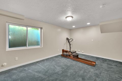 Tiny photo for 1552 N 200 W, Bountiful, UT 84010 (MLS # 2121085)