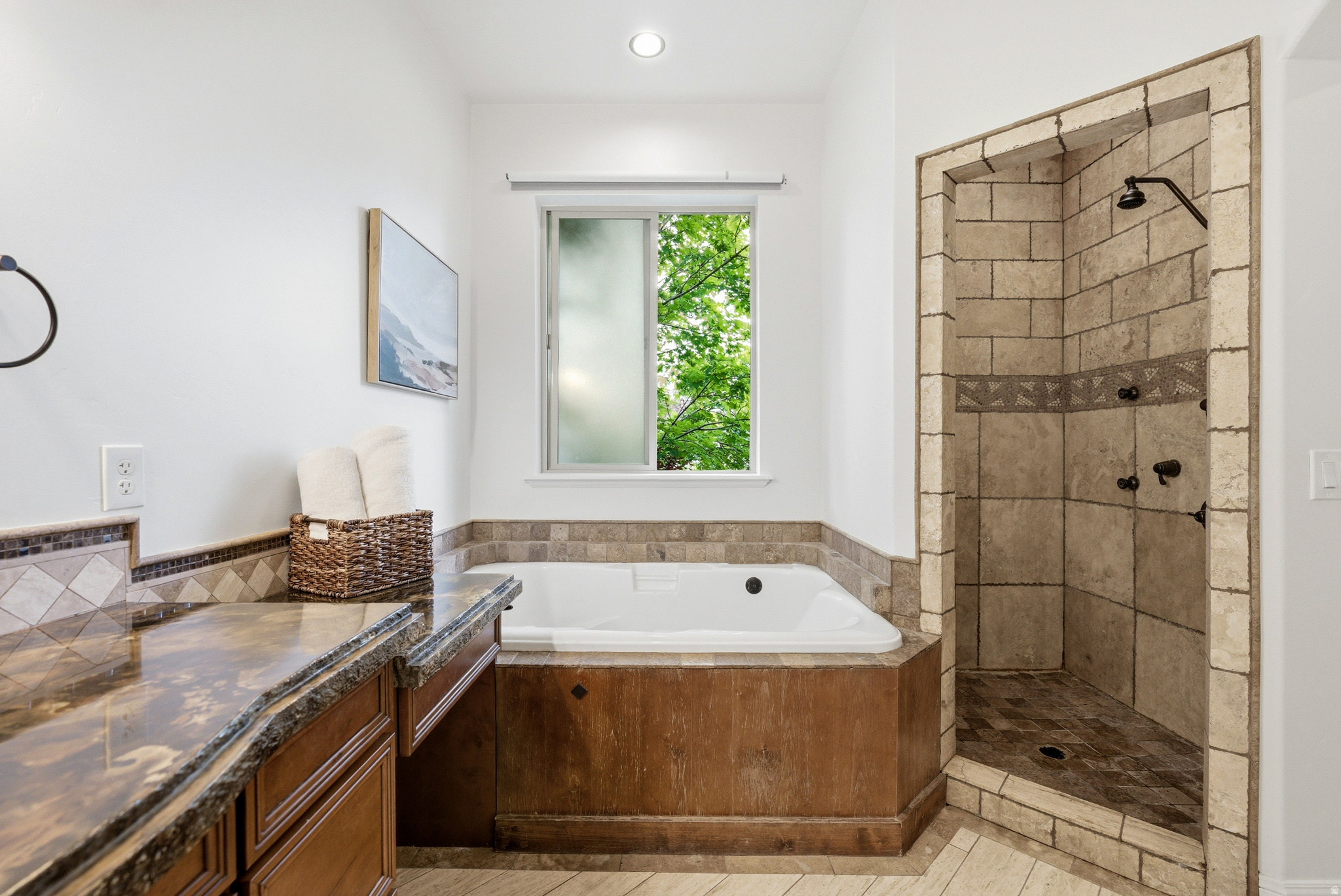 ANTHEM COUNTRY ESTAT - Residential