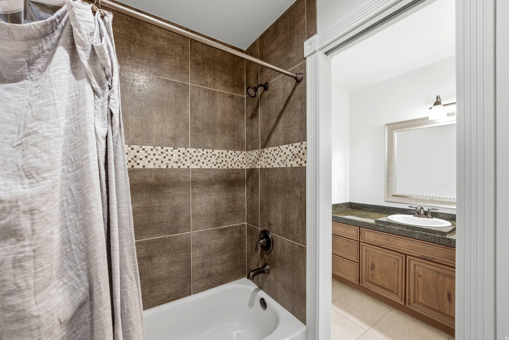ANTHEM COUNTRY ESTAT - Residential