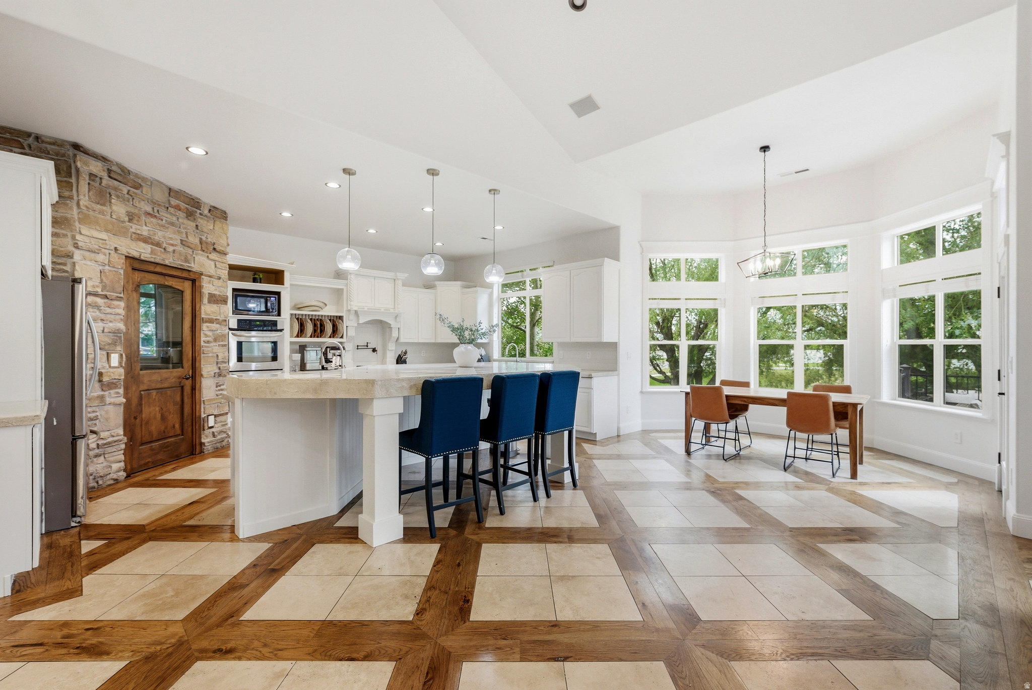 ANTHEM COUNTRY ESTAT - Residential