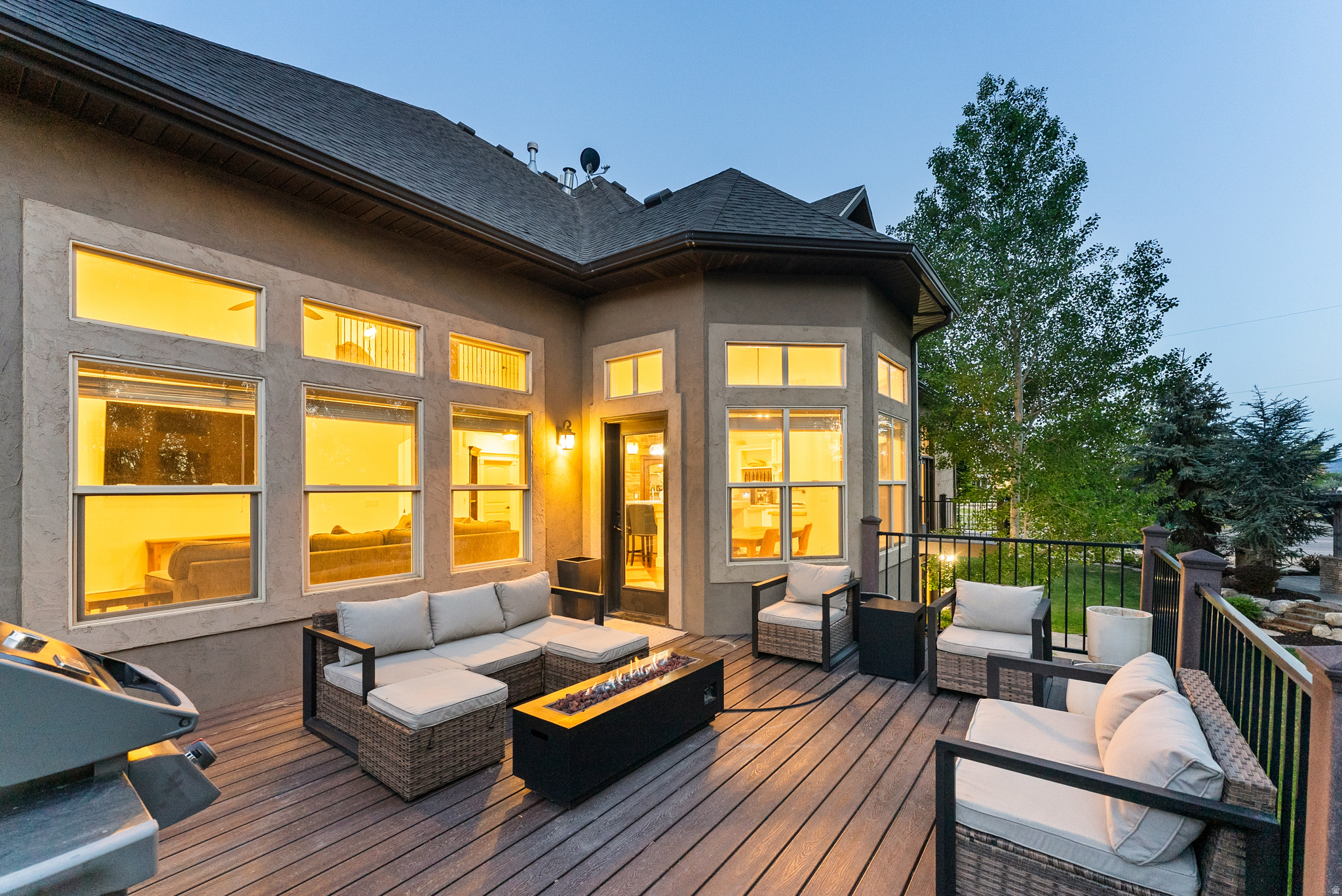 ANTHEM COUNTRY ESTAT - Residential