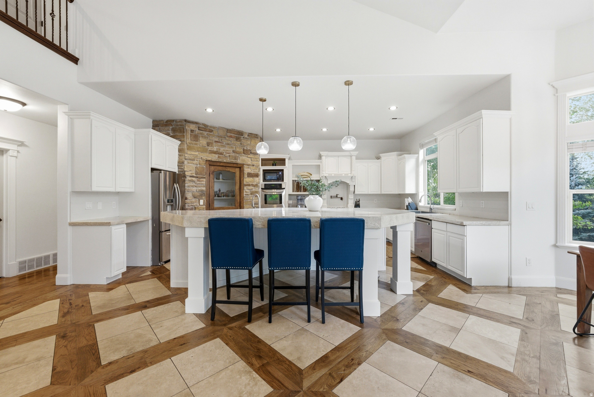 ANTHEM COUNTRY ESTAT - Residential