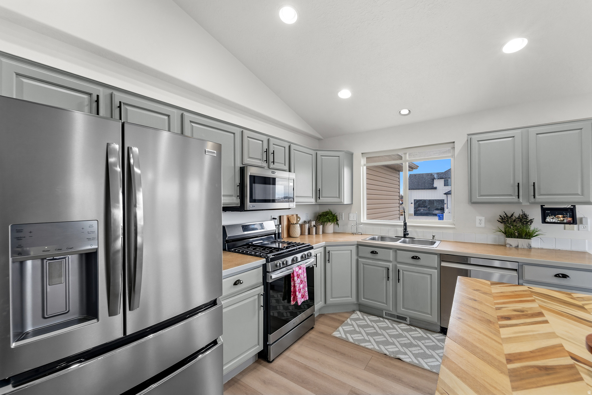 TUSCANY MEADOWS - Residential