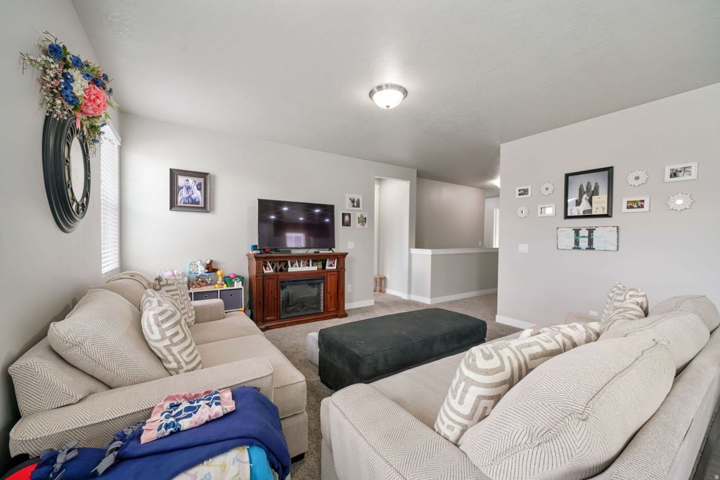 Photo of 1895 N 925 E, North Ogden, UT 84414 (MLS # 2156505)