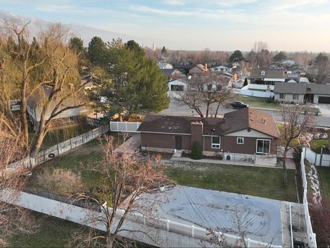 Tiny photo for 1033 E 825 N, Layton, UT 84040 (MLS # 2137433)