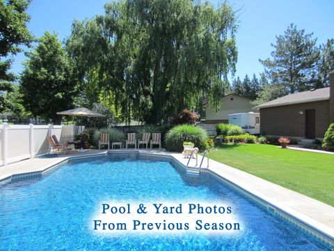 Tiny photo for 1033 E 825 N, Layton, UT 84040 (MLS # 2137433)