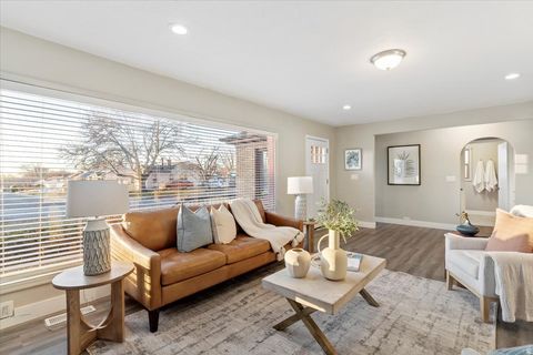 Tiny photo for 186 N 300 E, Clearfield, UT 84015 (MLS # 2131736)