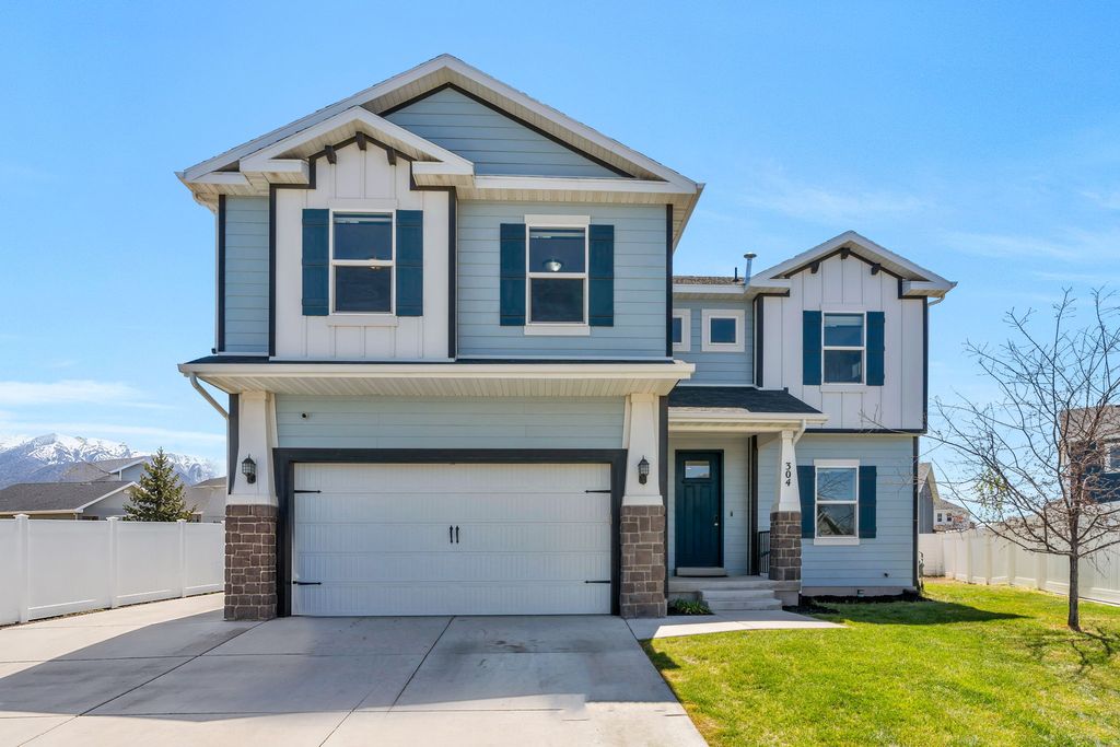 Photo of 304 E 330 N, Vineyard, UT 84059 (MLS # 2156136)