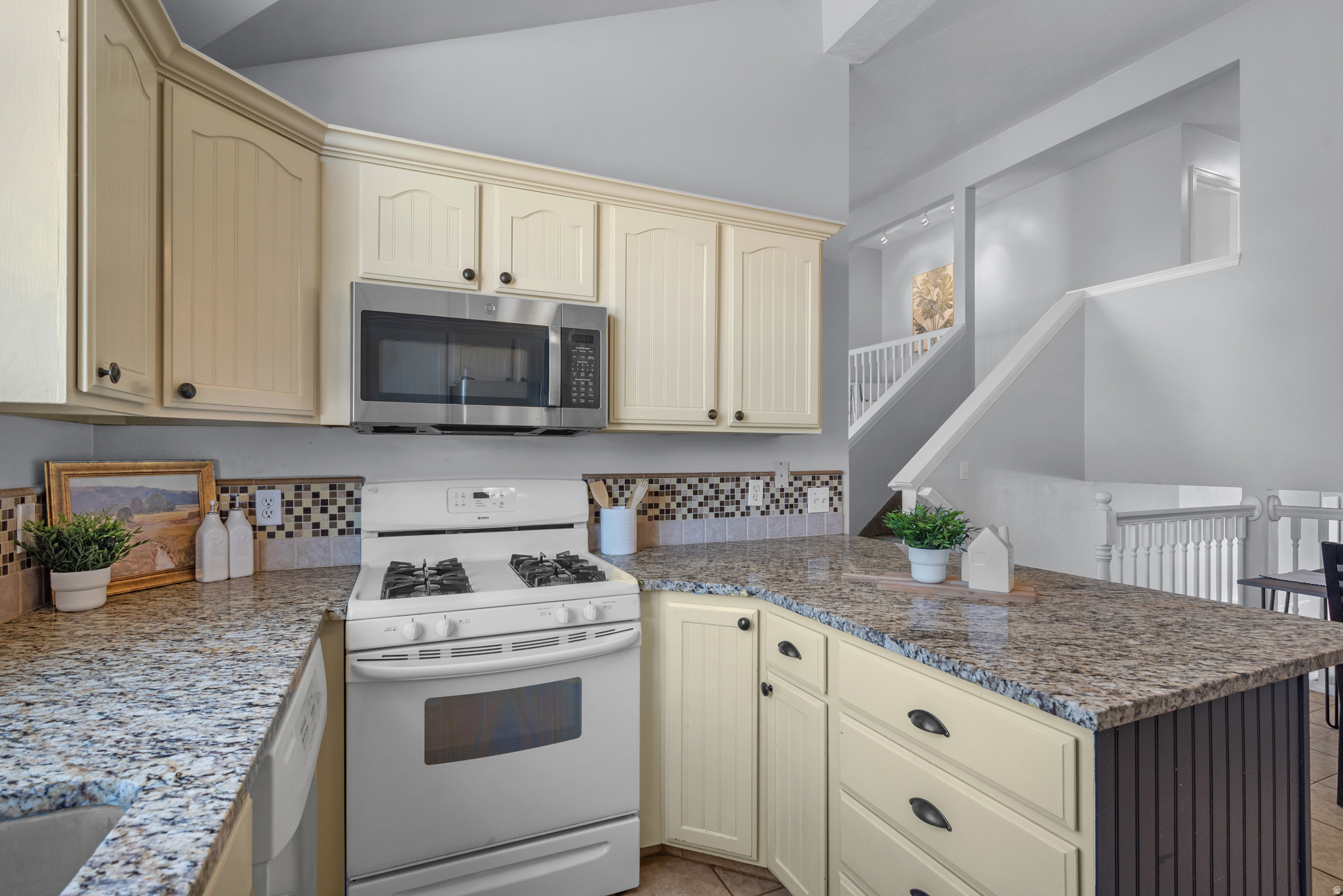 RIDGEPOINT ESTATES - Residential