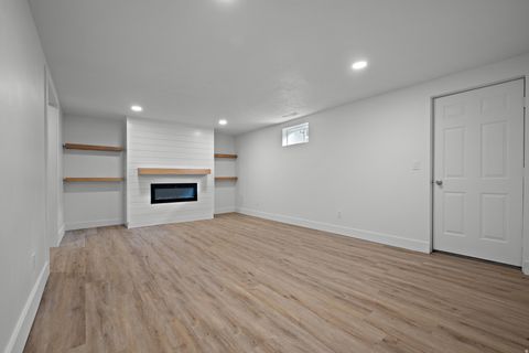 Tiny photo for 1973 S DAVIS BLVD, Bountiful, UT 84010 (MLS # 2125859)