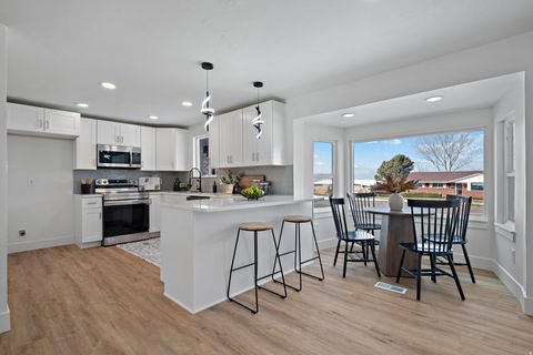 Tiny photo for 1973 S DAVIS BLVD, Bountiful, UT 84010 (MLS # 2125859)