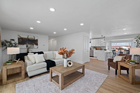 Tiny photo for 1973 S DAVIS BLVD, Bountiful, UT 84010 (MLS # 2125859)