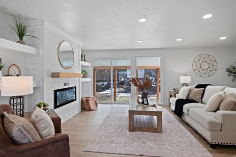 Tiny photo for 1973 S DAVIS BLVD, Bountiful, UT 84010 (MLS # 2125859)