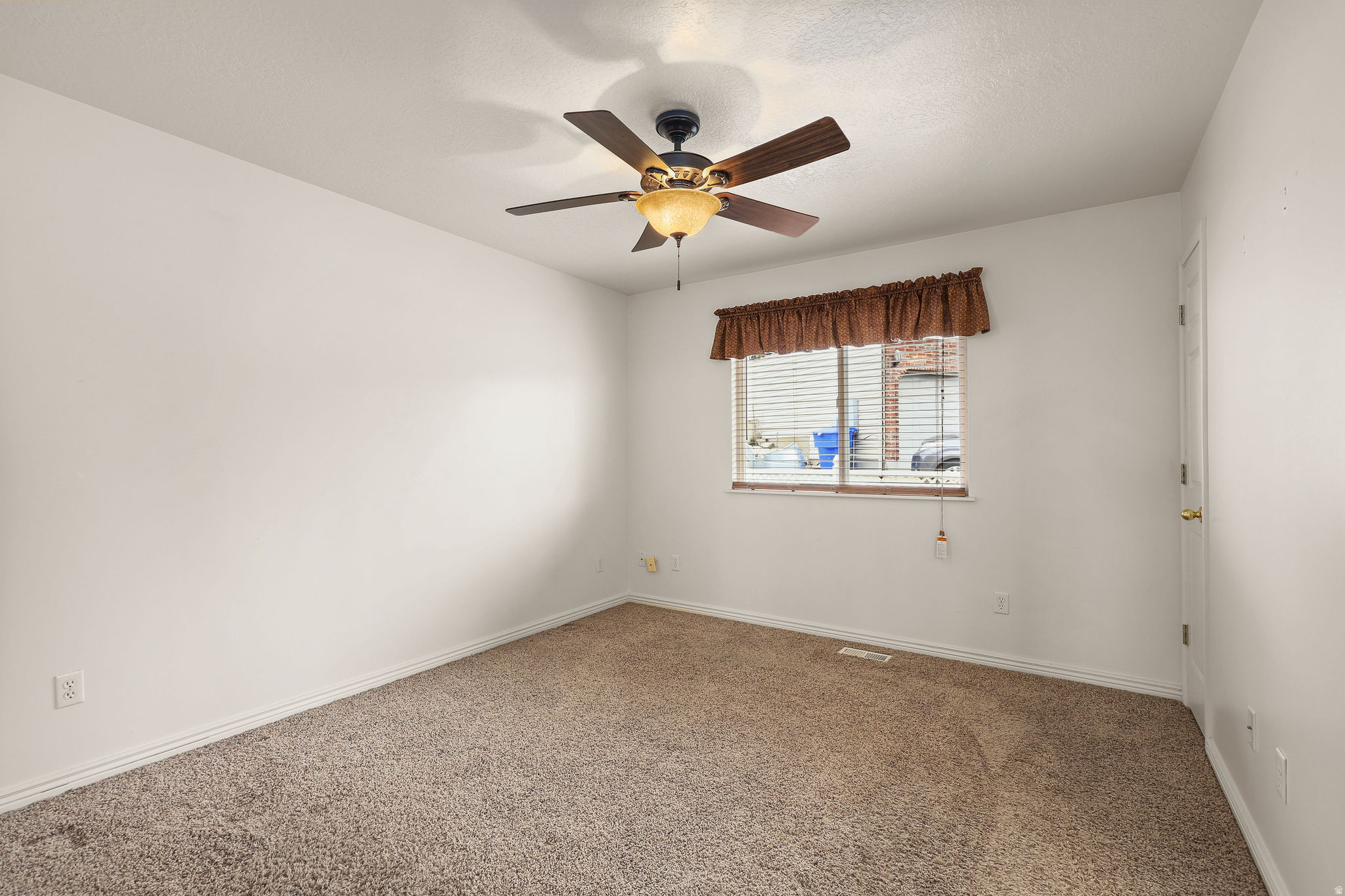 ORCHARD HILLS - Residential