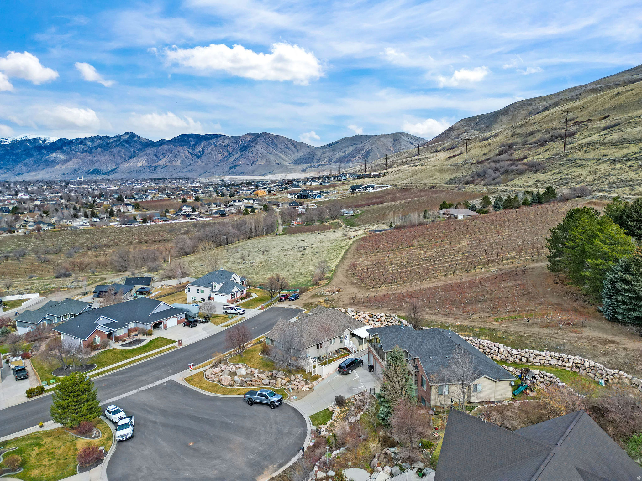 ORCHARD HILLS - Residential