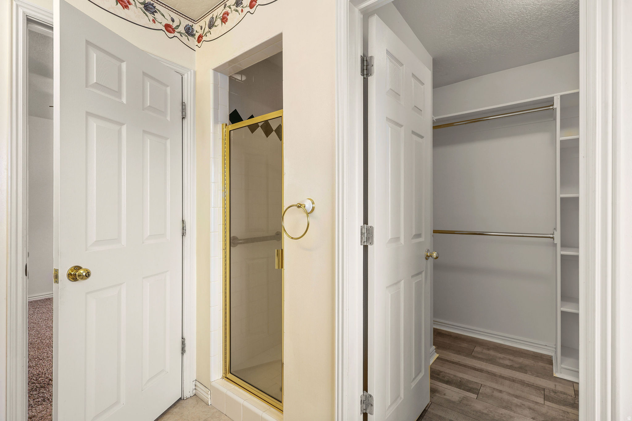 ORCHARD HILLS - Residential