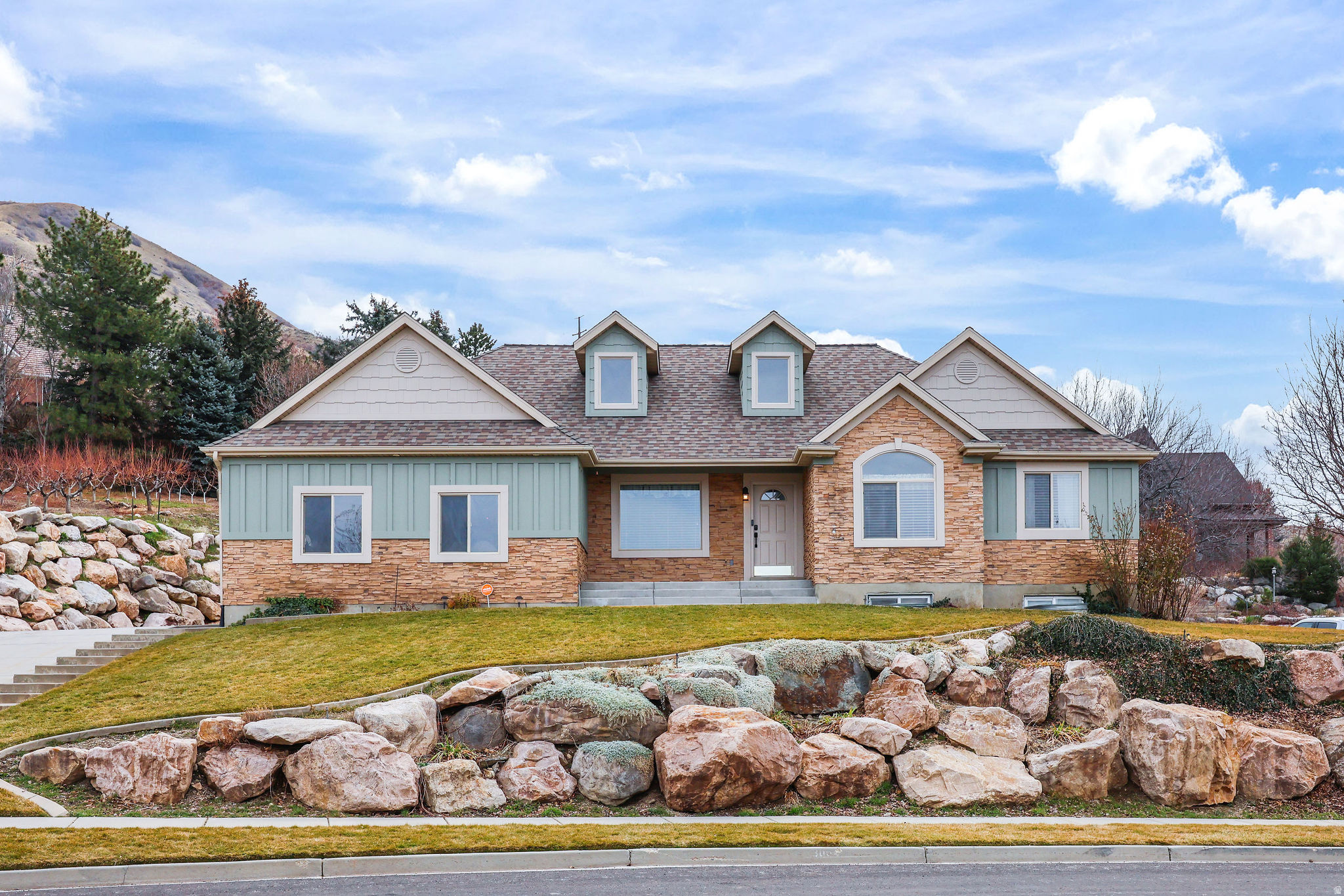 ORCHARD HILLS - Residential