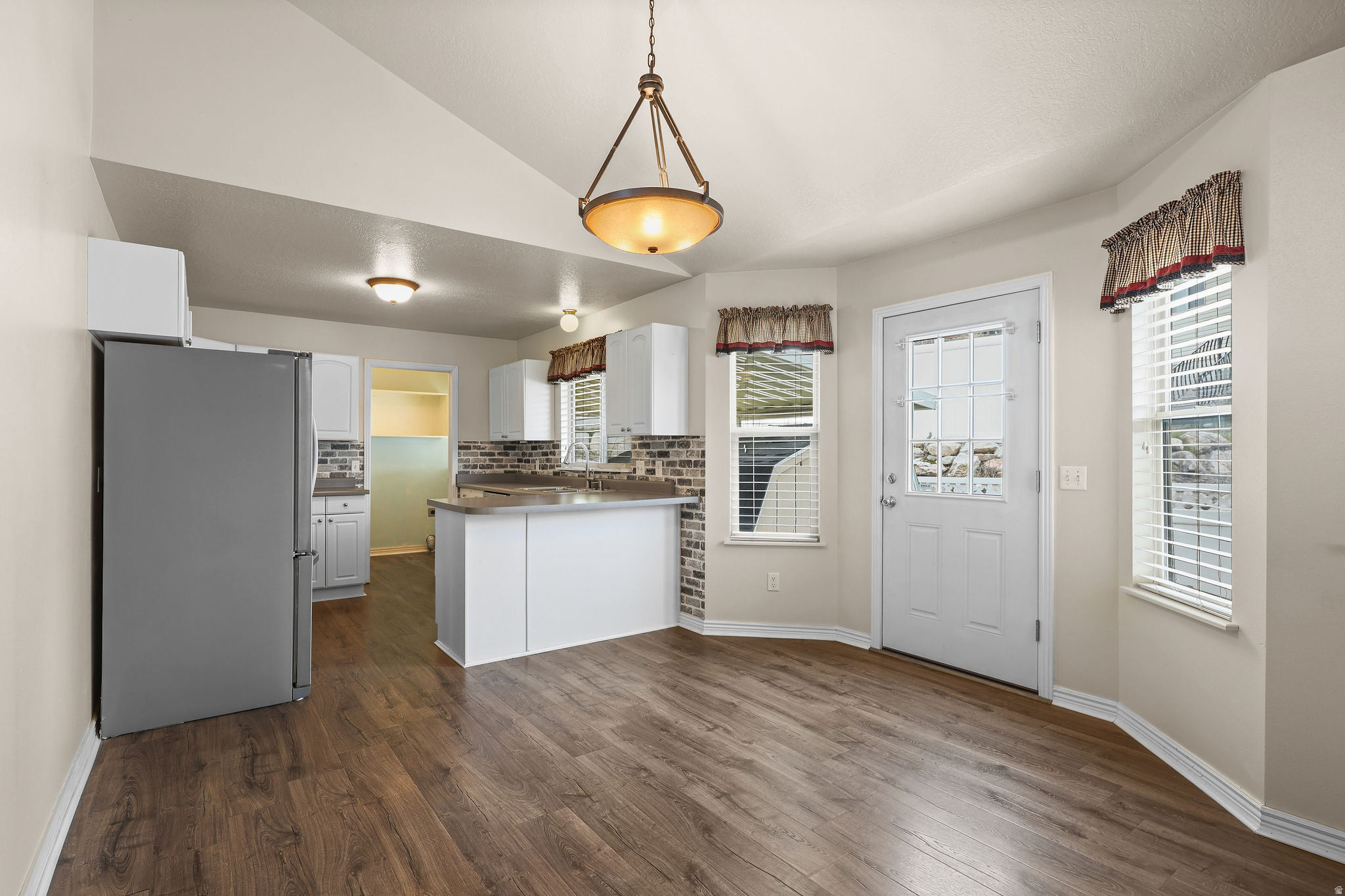 ORCHARD HILLS - Residential