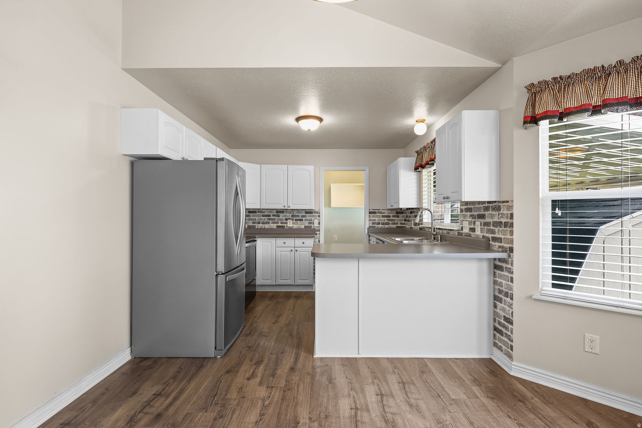 ORCHARD HILLS - Residential