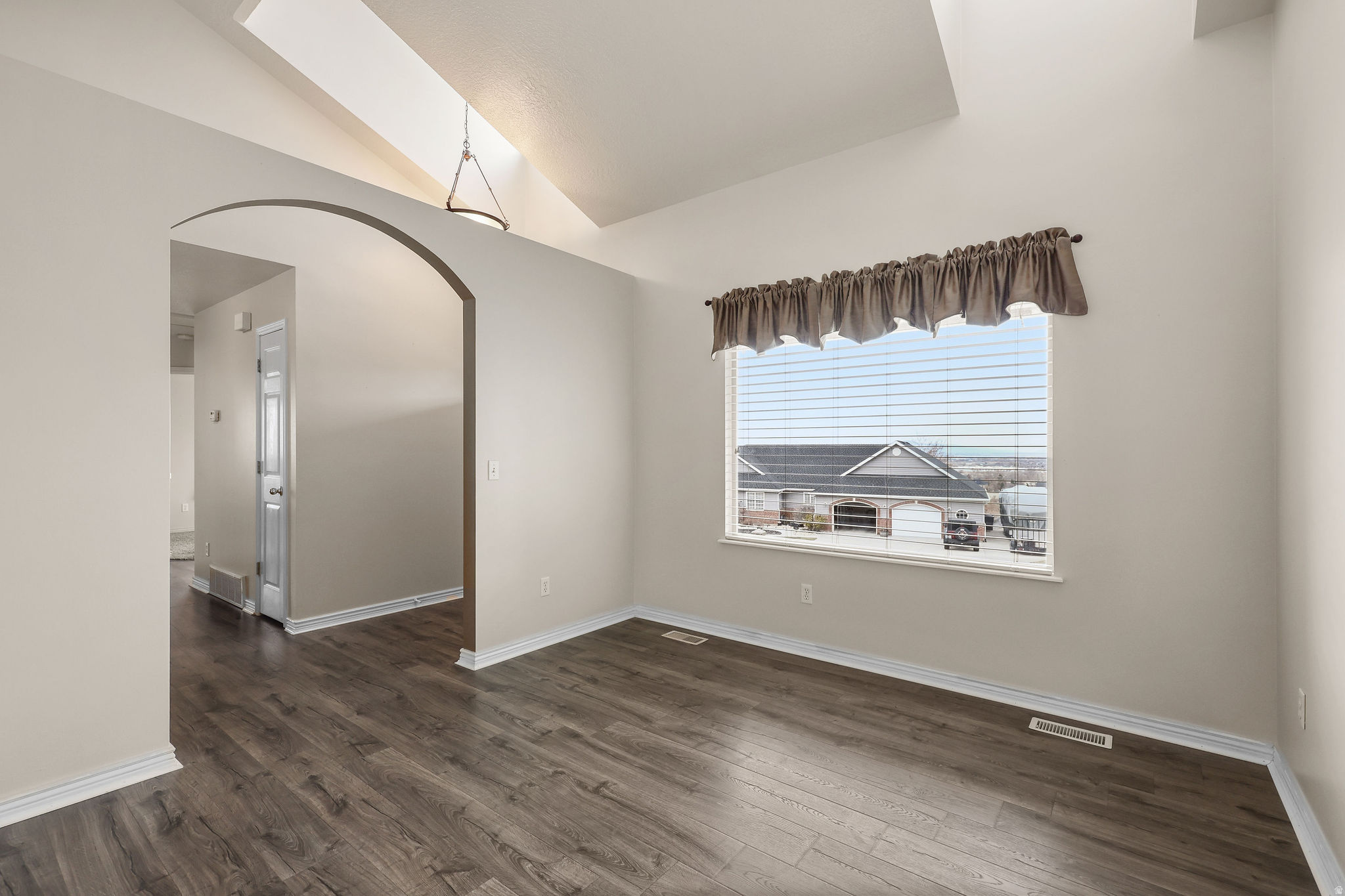 ORCHARD HILLS - Residential