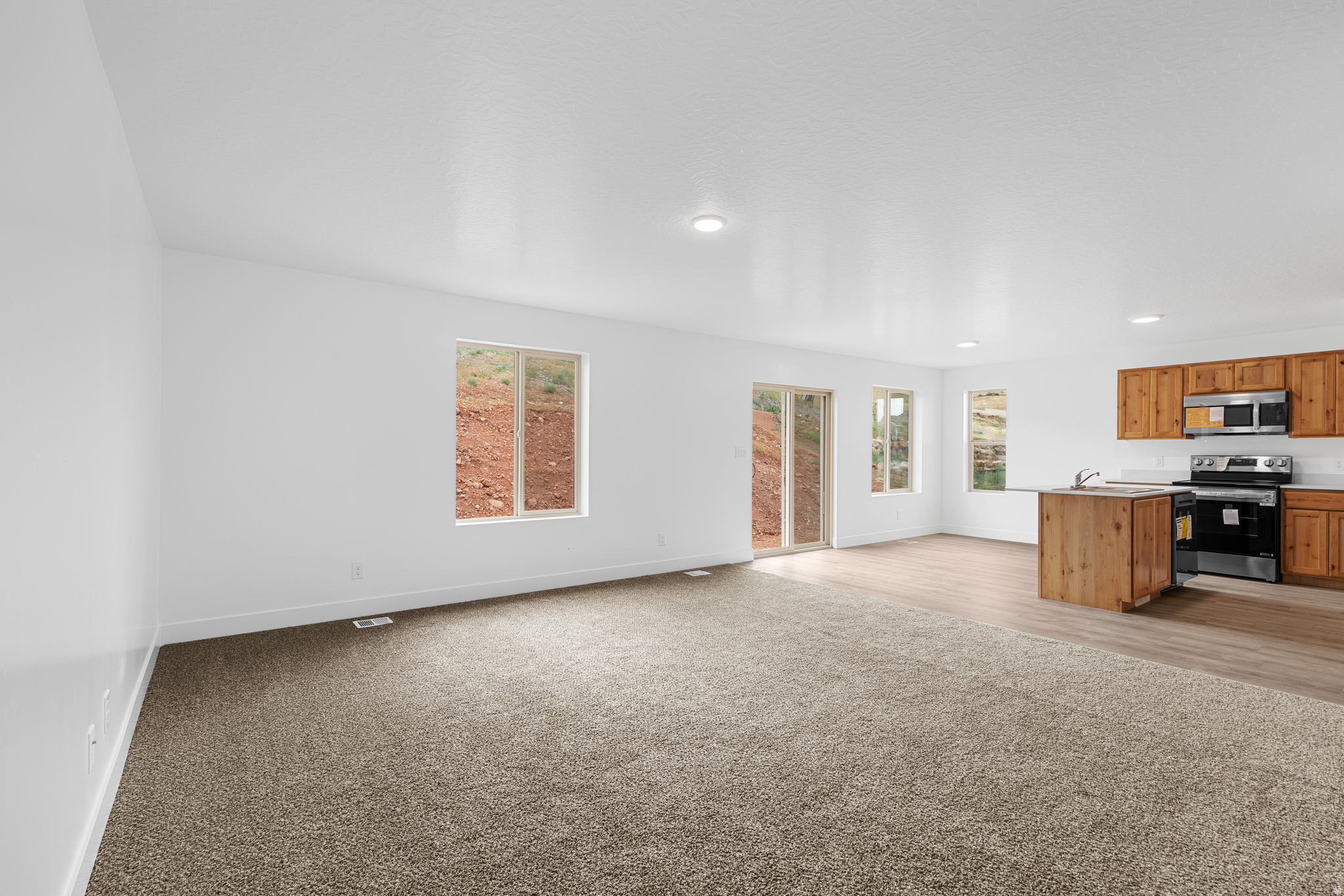 SUMMIT RIDGE THE HILLS - Residential