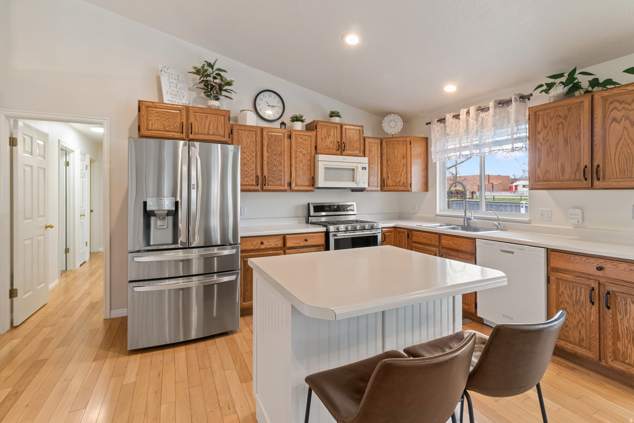 VALLEY EAST - Residential