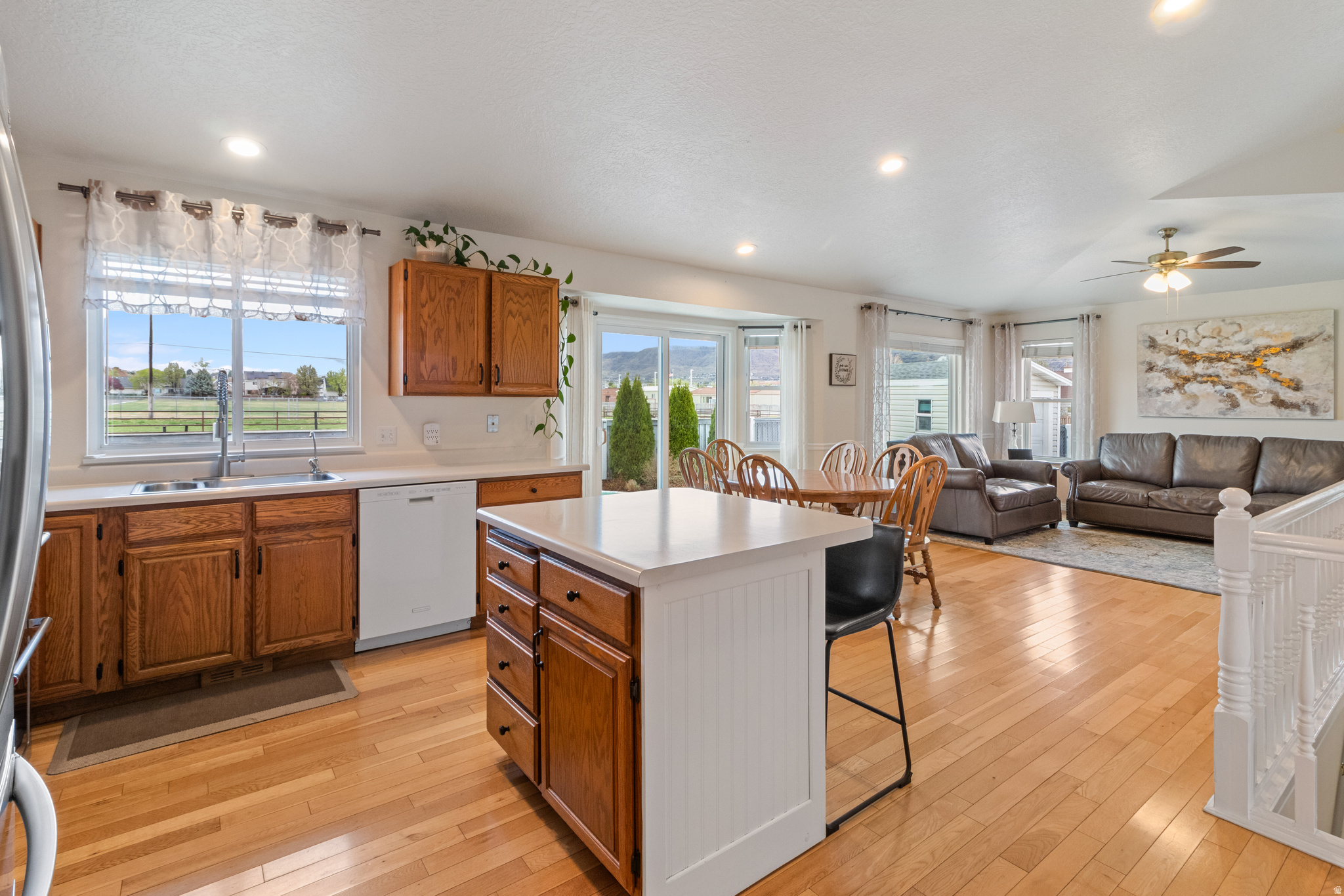 VALLEY EAST - Residential