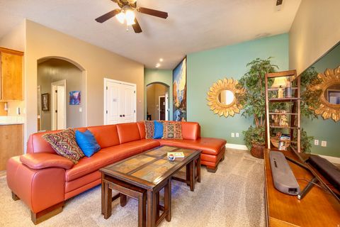 Tiny photo for 687 N 380 W, La Verkin, UT 84745 (MLS # 2158932)