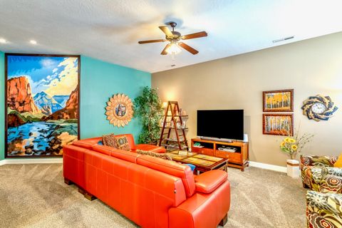 Tiny photo for 687 N 380 W, La Verkin, UT 84745 (MLS # 2158932)