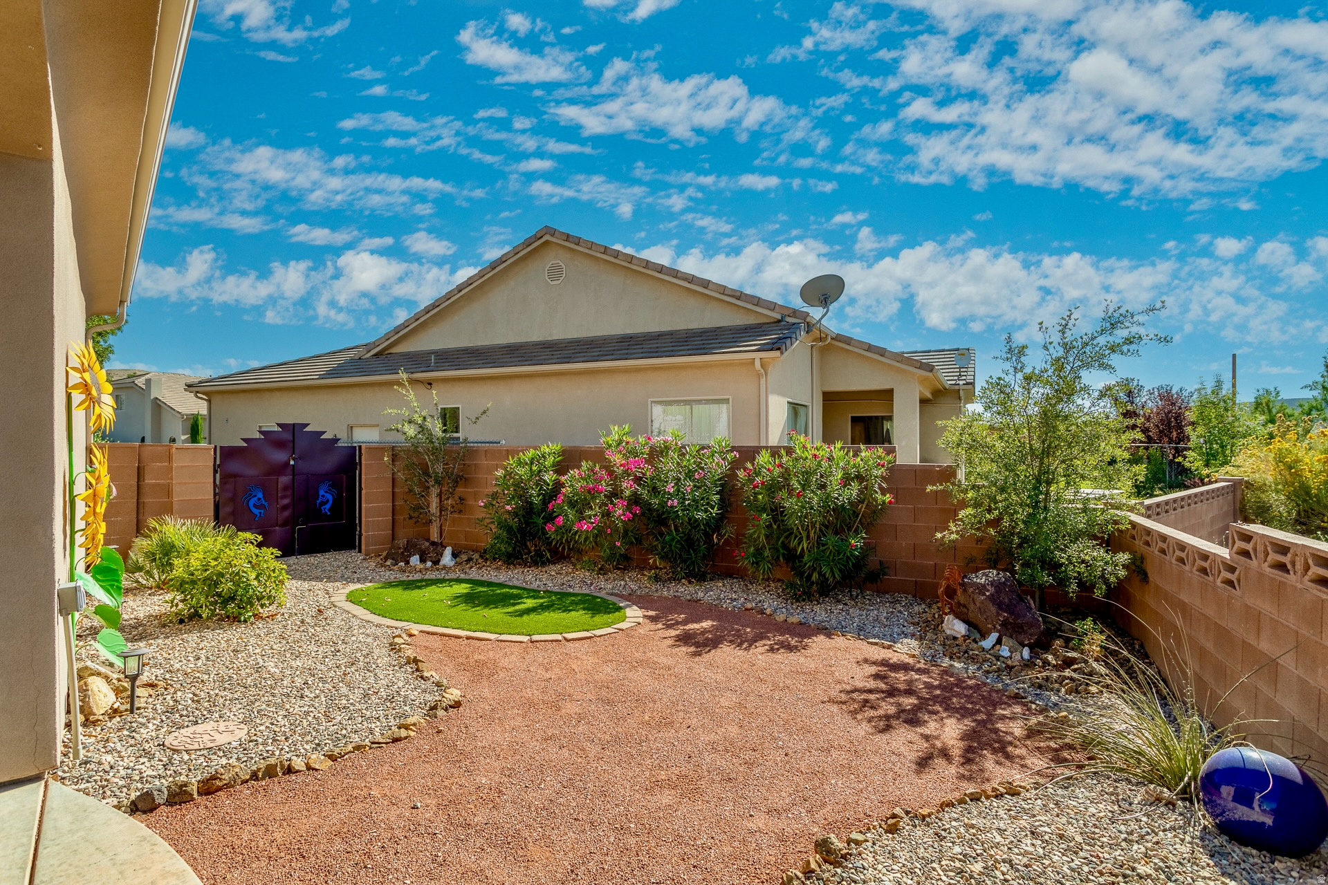 VINTAGE PARK MESA - Residential