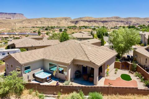 Tiny photo for 687 N 380 W, La Verkin, UT 84745 (MLS # 2158932)