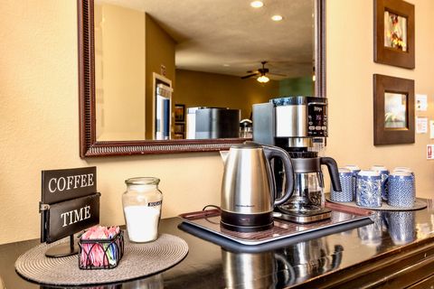 Tiny photo for 687 N 380 W, La Verkin, UT 84745 (MLS # 2158932)