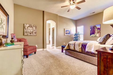 Tiny photo for 687 N 380 W, La Verkin, UT 84745 (MLS # 2158932)