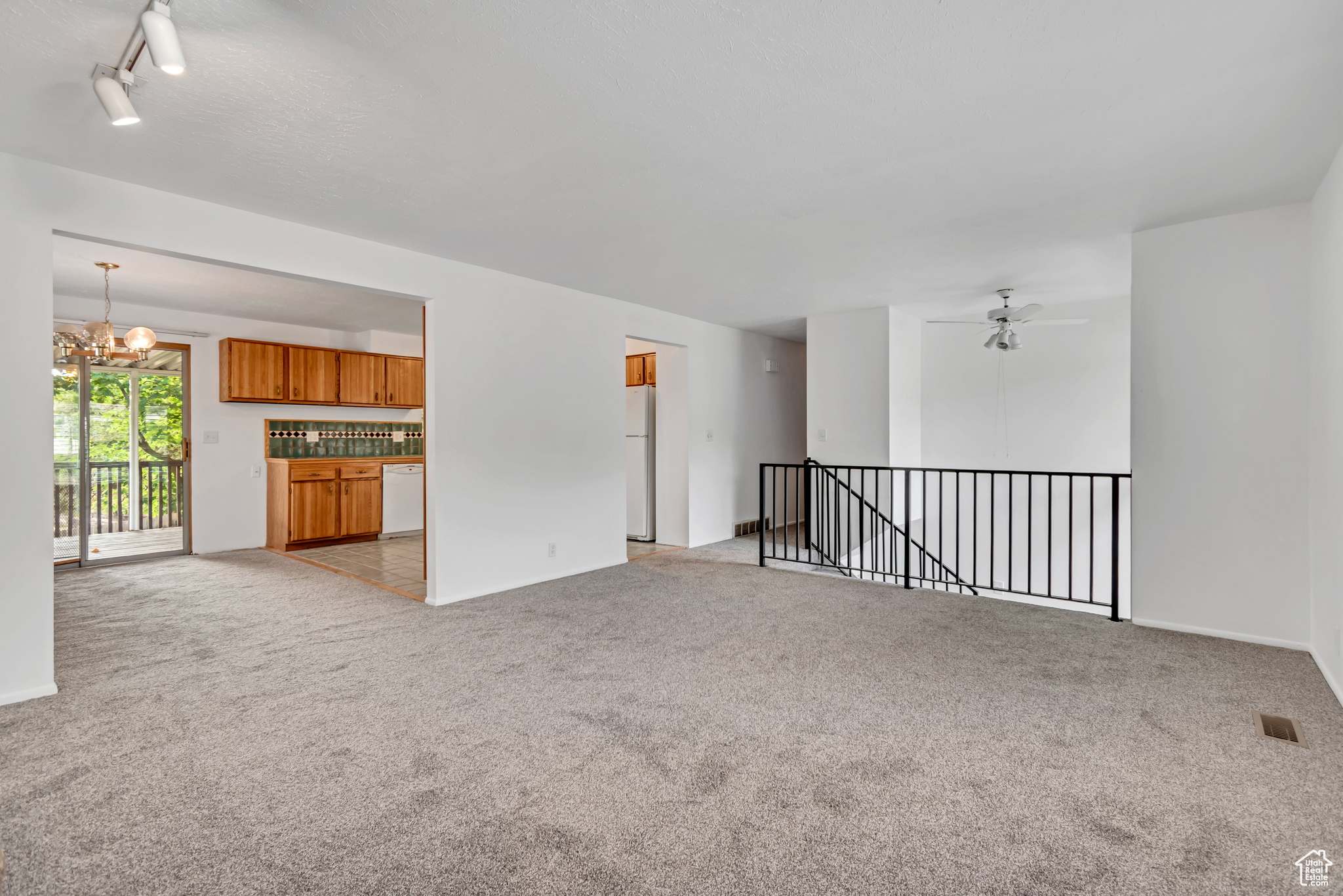 SOUTHLAND TERRACE #8 - Residential